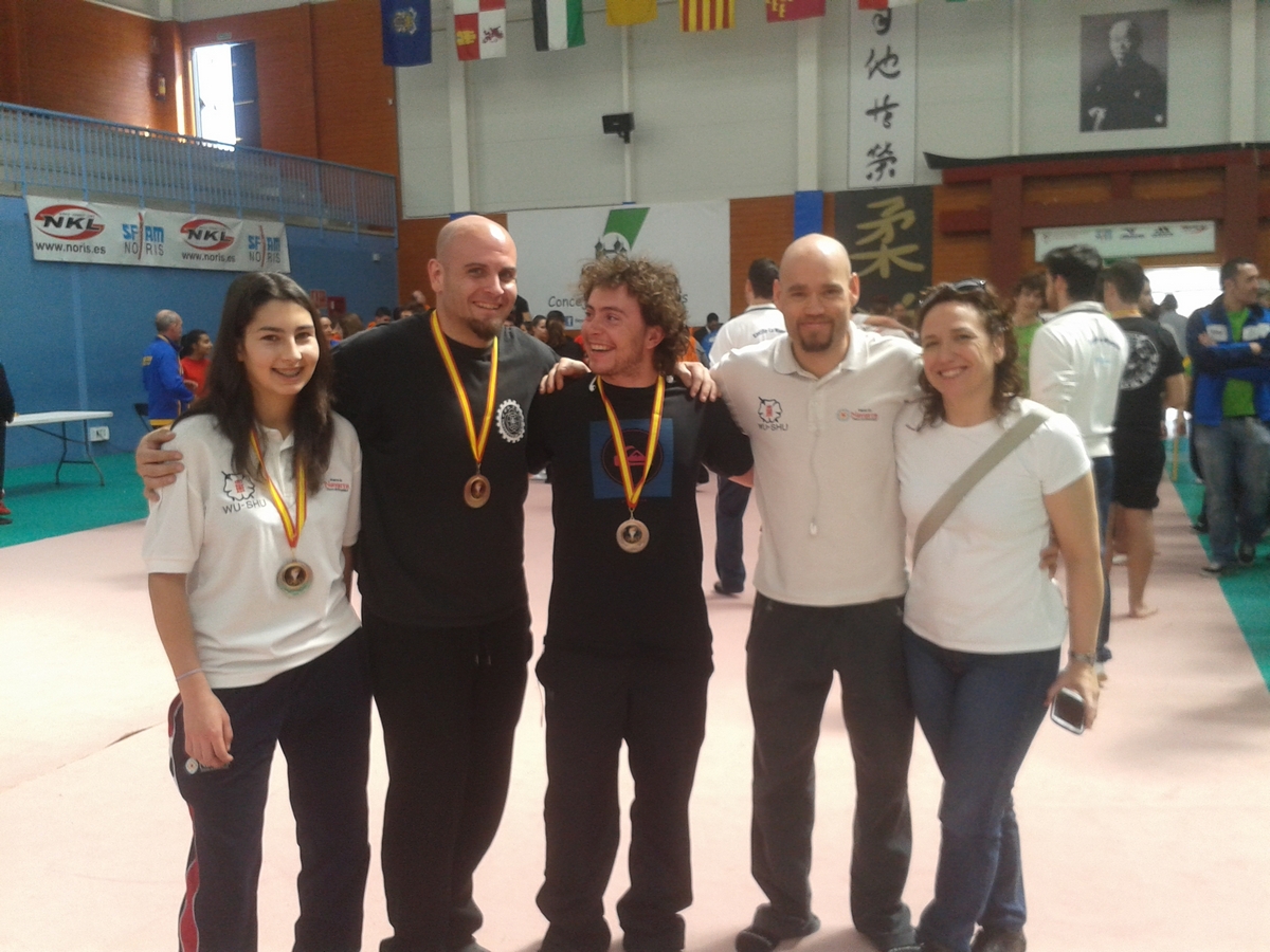 Plata y 2 Bronces en el Cpto. de Espa&ntilde;a de Wu-Shu Moderno